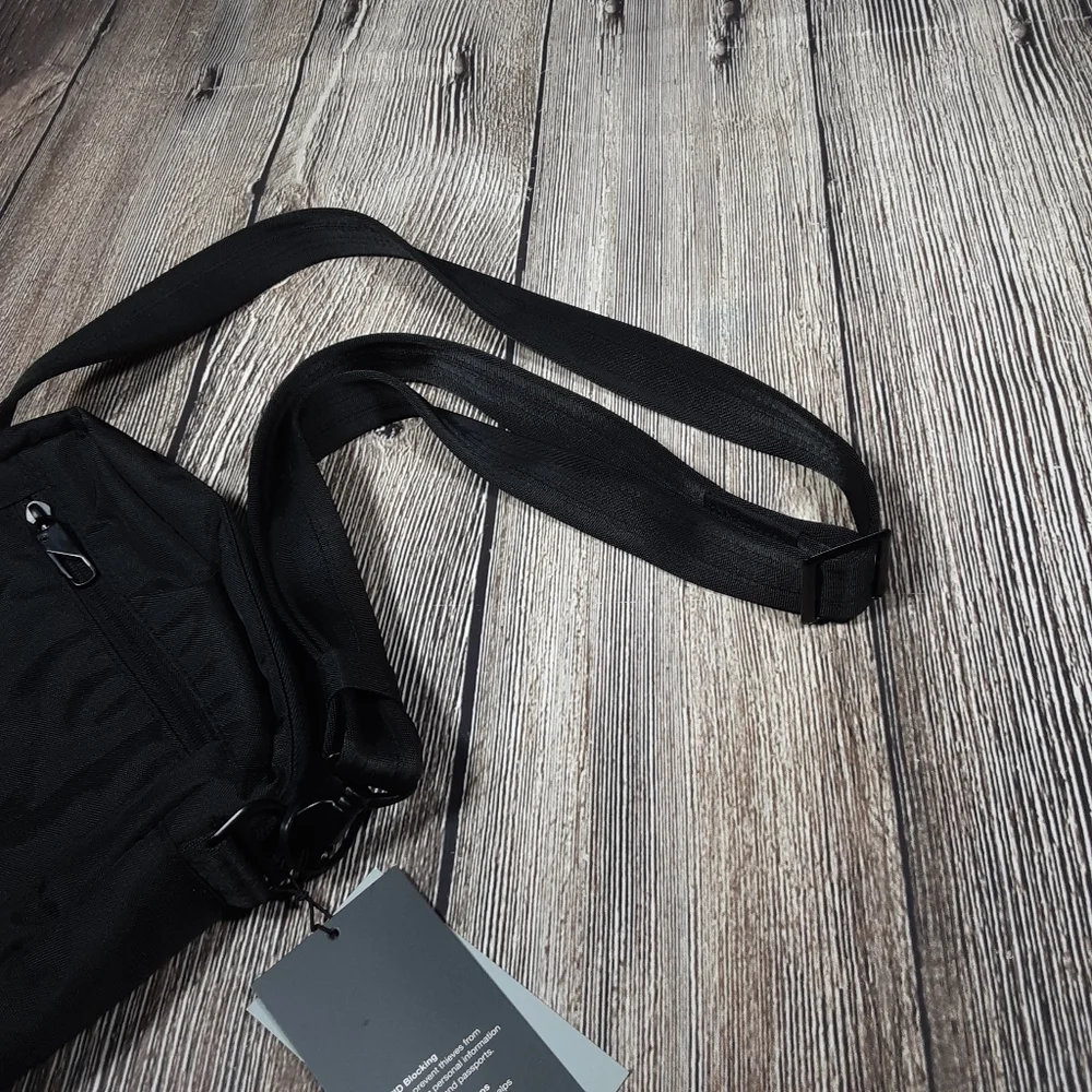 Anti theft cross body bag black NWT - Picture 5 of 5